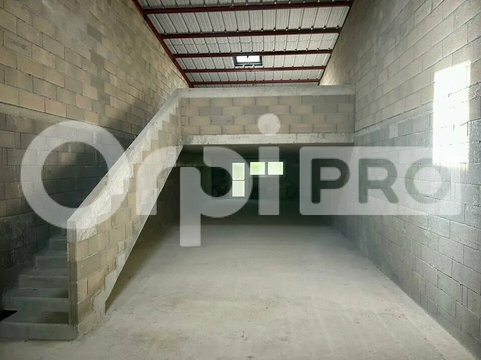 Flex in Saint-Chéron for sale Building Photo- Image 1 of 9