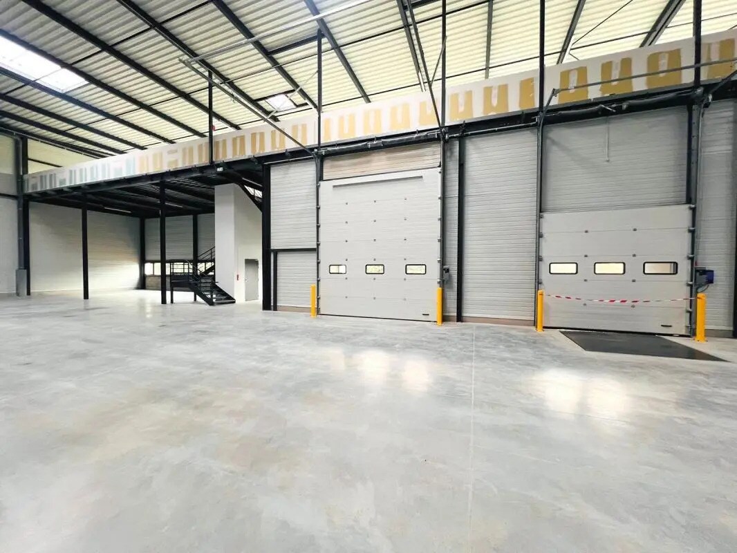226 Rue Jacques Monod, Plaisir for lease Building Photo- Image 1 of 25