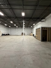 7641 Hooper Rd, West Palm Beach, FL for lease Interior Photo- Image 2 of 7