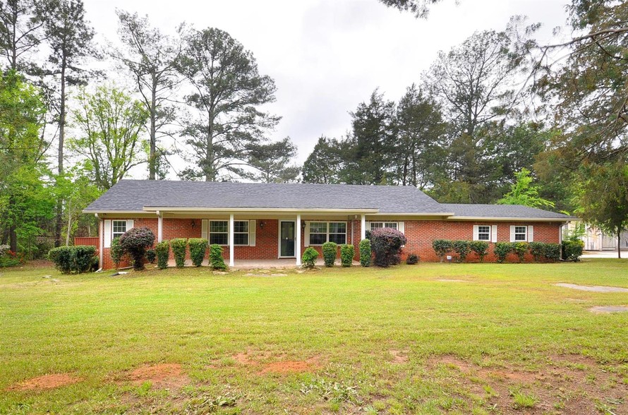 2309 W Hightower Trl, Conyers, GA for sale - Primary Photo - Image 1 of 1