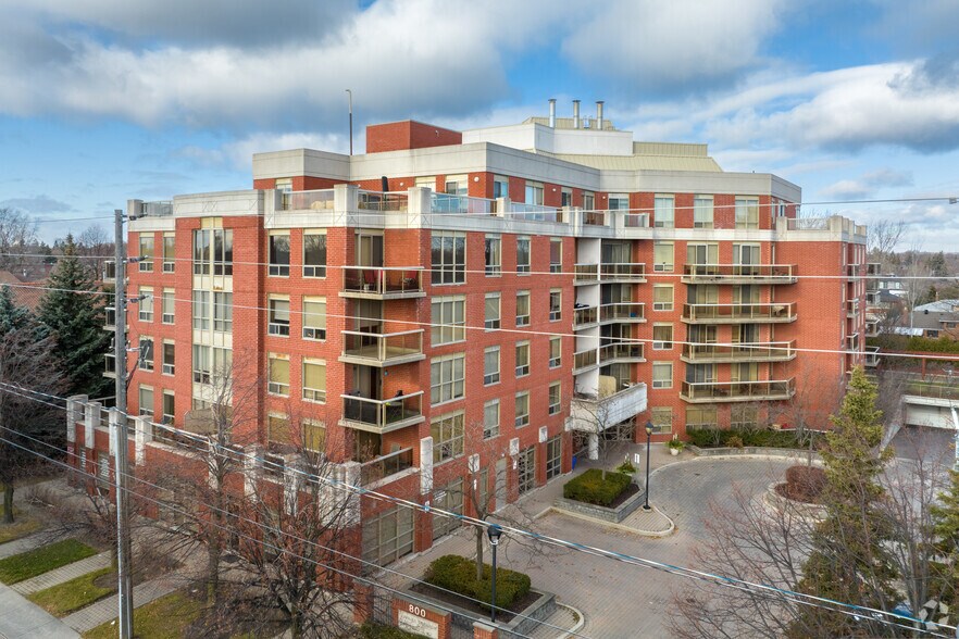 800 Sheppard Ave W, Toronto, ON for sale - Building Photo - Image 1 of 1