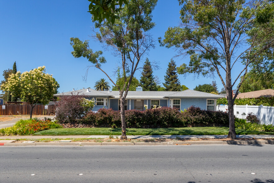 3243 Clayton Rd, Concord, CA for sale - Building Photo - Image 1 of 1