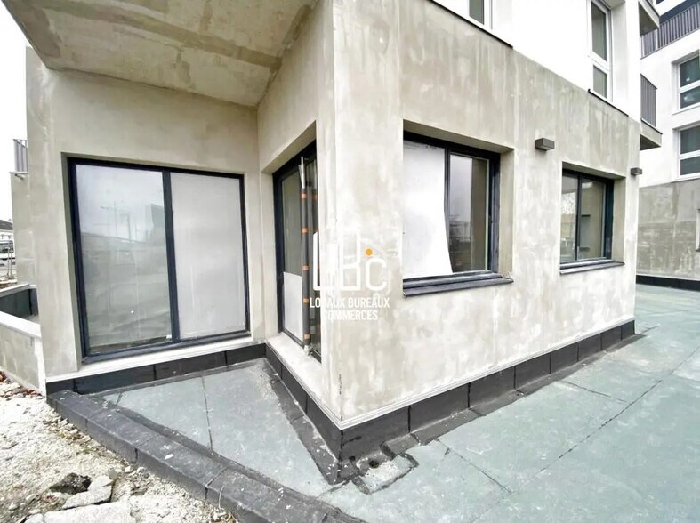 2 Rue Ernest Sauvestre, Rezé for lease - Building Photo - Image 3 of 6