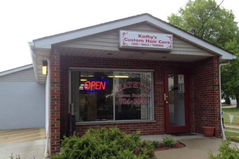 2637 Albrecht Ave, Akron, OH 44312 Retail for Sale