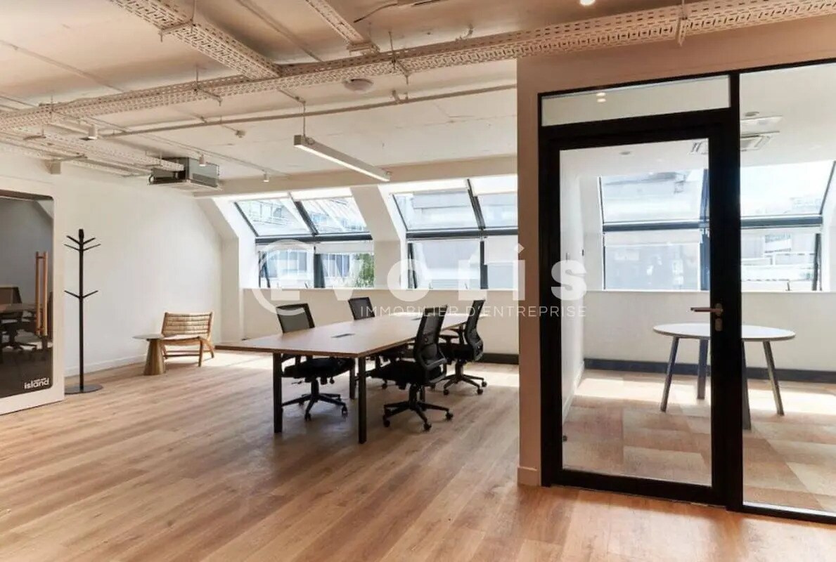 Office in Levallois-Perret for lease Interior Photo- Image 1 of 6