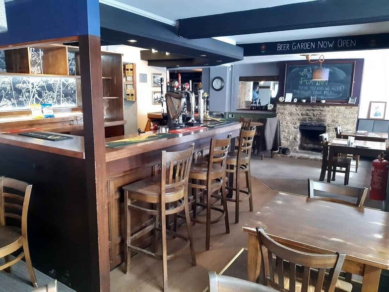 Oundle Rd, Kettering for sale - Interior Photo - Image 1 of 1