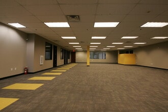 2651 N Crimson Canyon Dr, Las Vegas, NV for lease Interior Photo- Image 1 of 18