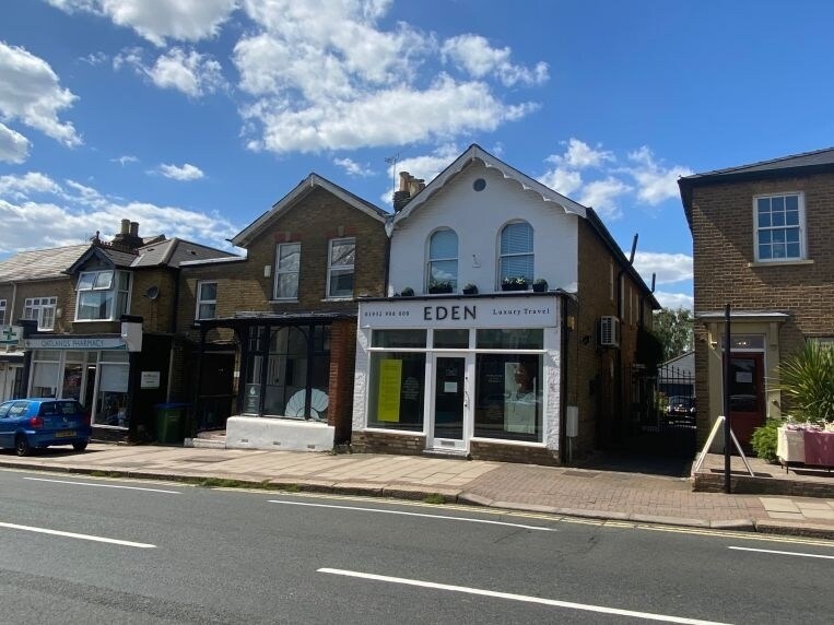 122 Oatlands Dr, Weybridge for sale Primary Photo- Image 1 of 1