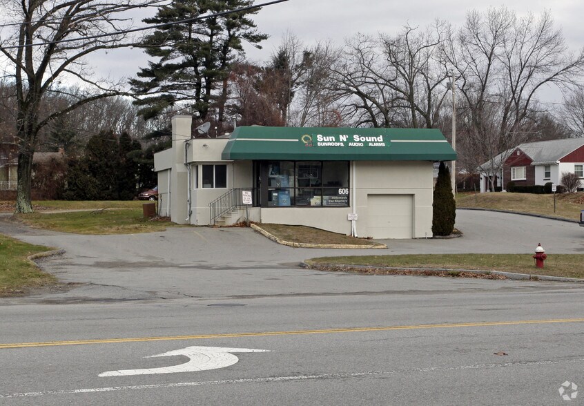 606 Southbridge St, Auburn, MA for lease - Building Photo - Image 1 of 20