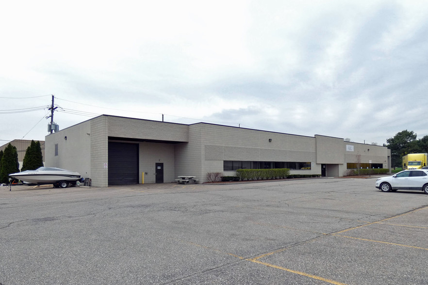 2709 Bond St, Rochester Hills, MI for lease - Building Photo - Image 2 of 6