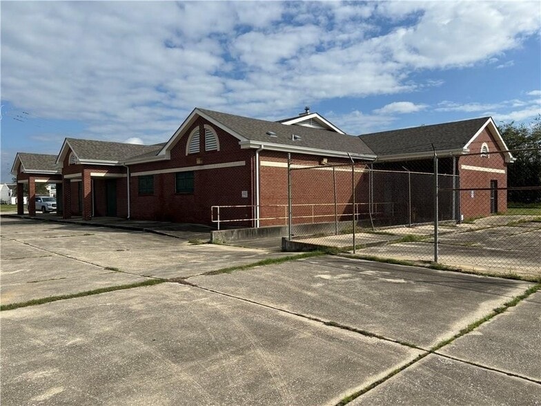 2800 E Judge Perez Dr, Meraux, LA for lease - Building Photo - Image 3 of 4