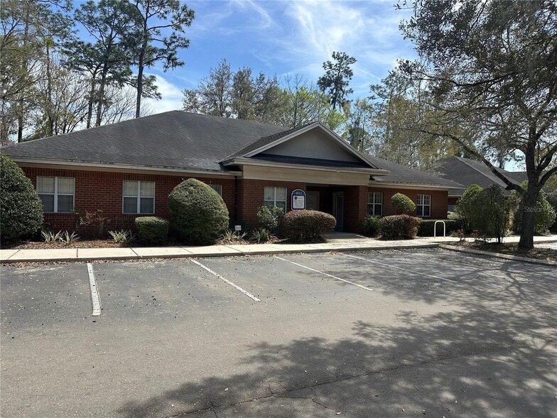 4611 NW 53rd Ave, Gainesville, FL for lease - Building Photo - Image 1 of 17
