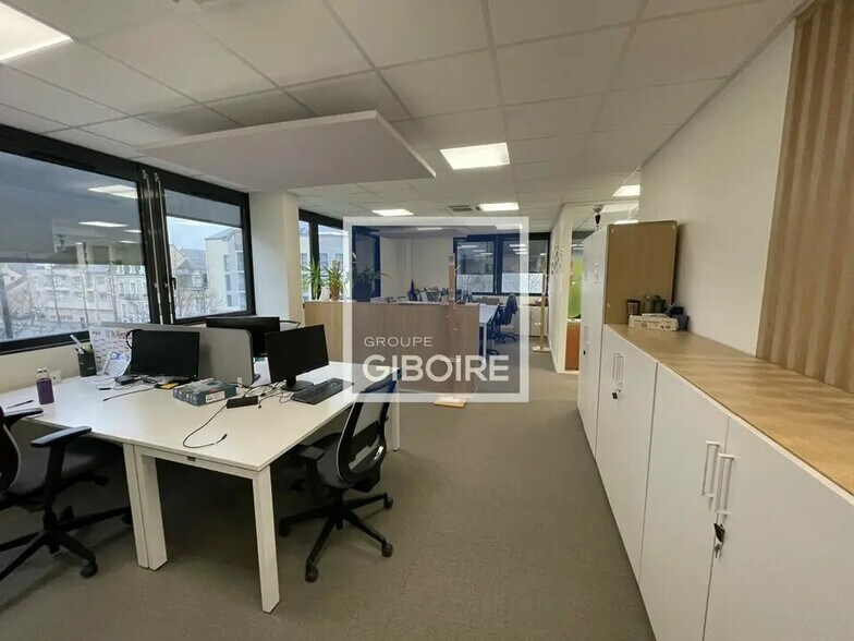Office in Angers for lease - Building Photo - Image 1 of 5