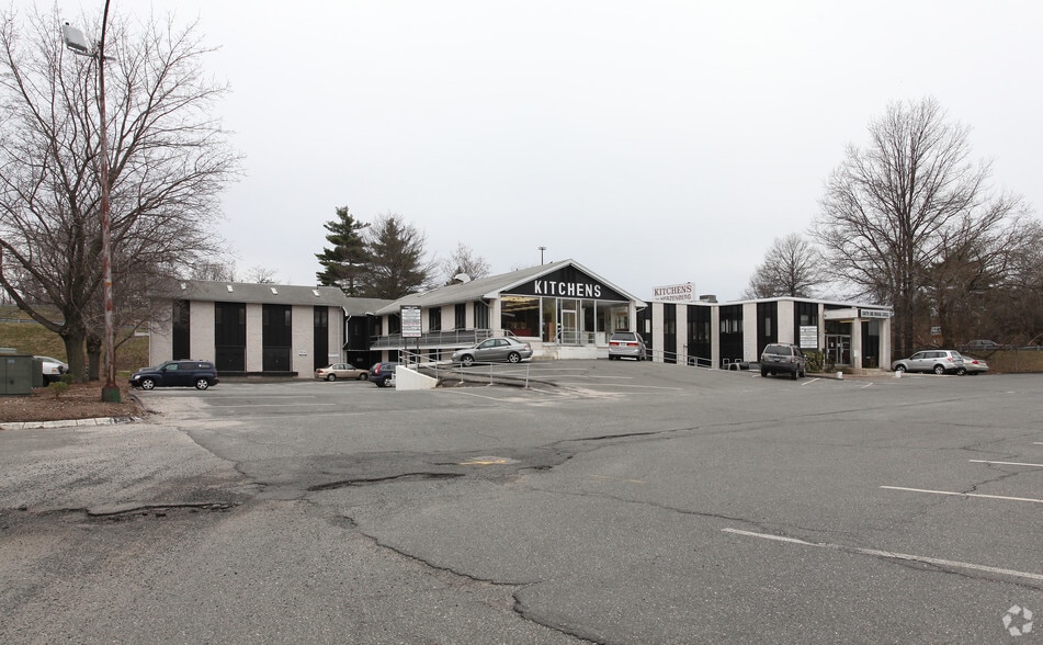 584 Meadow St, Agawam, MA for lease - Primary Photo - Image 2 of 27