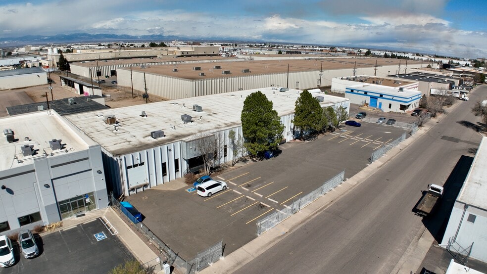3795 Paris St, Denver, CO for lease - Building Photo - Image 3 of 5