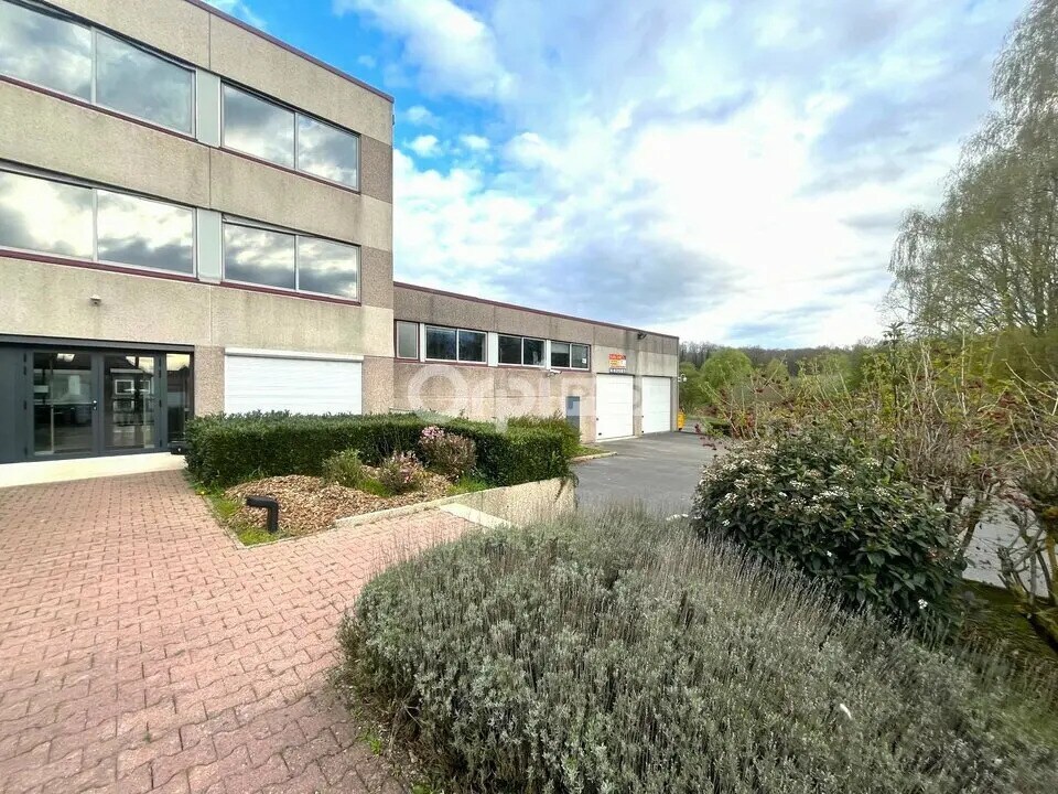 Location Bureaux 200 m² - Photo 1
