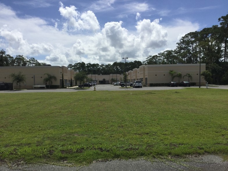 885 S Charles Richard Beall Blvd, Debary, FL for lease - Building Photo - Image 2 of 9