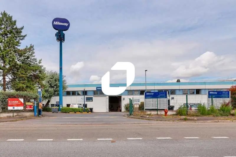 Office in Aulnay-sous-Bois for lease - Building Photo - Image 2 of 17