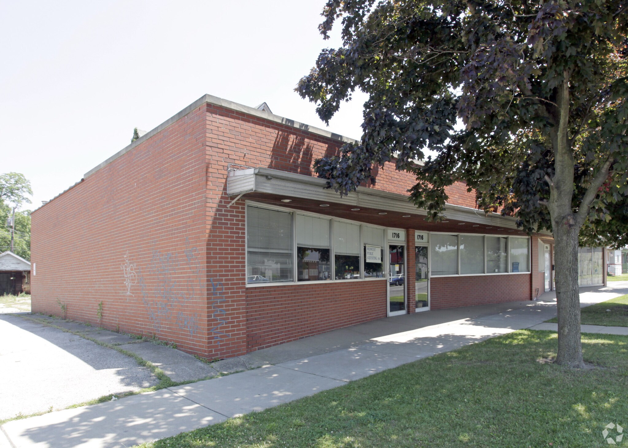 1716 S Michigan St, South Bend, IN for sale Primary Photo- Image 1 of 1