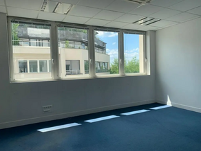Office in Nanterre for lease Interior Photo- Image 2 of 4