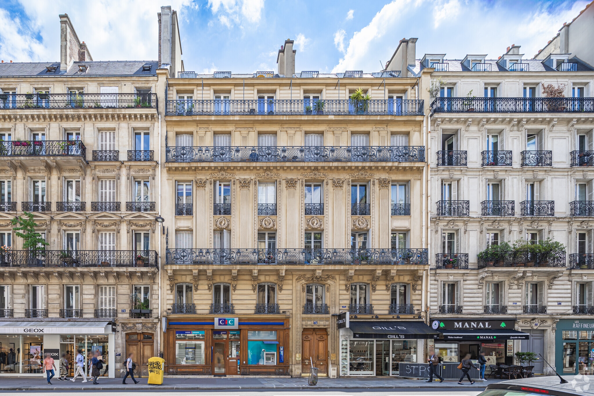 Rue De Rennes, Paris for lease Primary Photo- Image 1 of 6