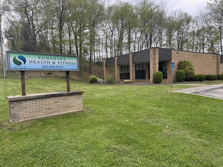 856 Main St, Monroe, CT for lease - Aerial - Image 1 of 13