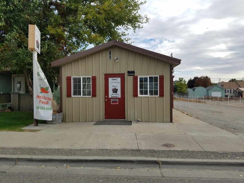 217 E 1st Ave, Glenns Ferry, ID 83623