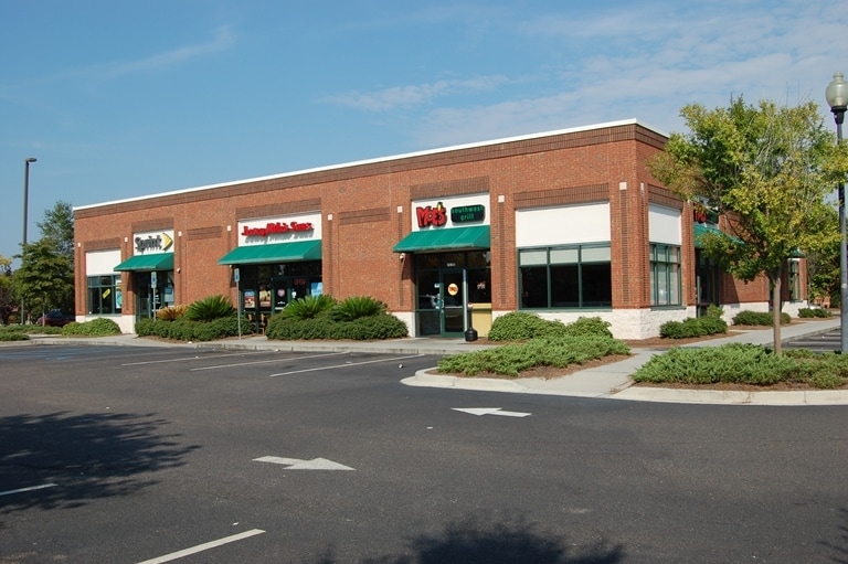 310 Azalea Square Blvd, Summerville, SC 29483