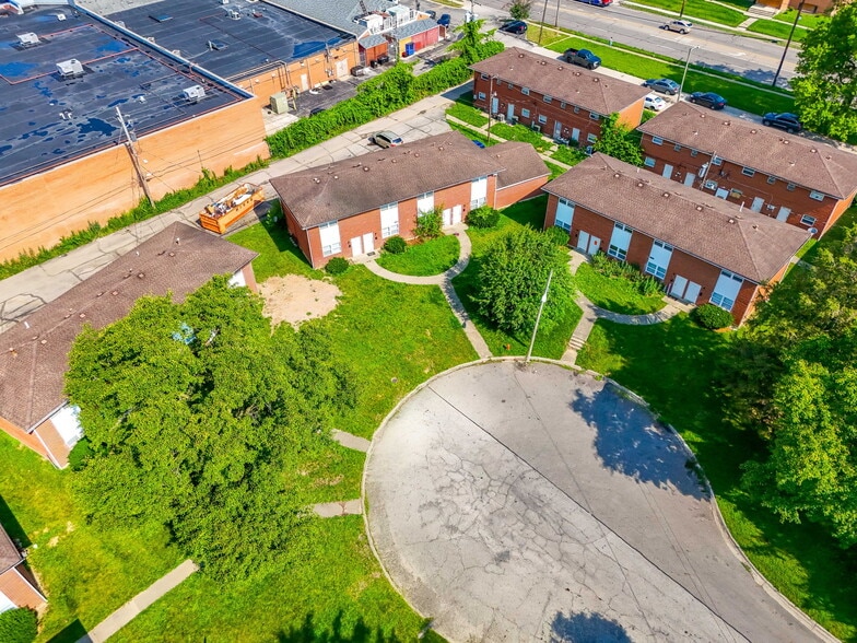 3105 Clairpoint Ct, Columbus, OH for sale - Building Photo - Image 2 of 5