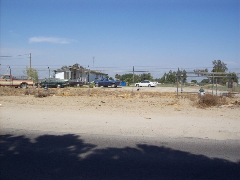 13498 S Henderson Rd, Caruthers, CA 93609