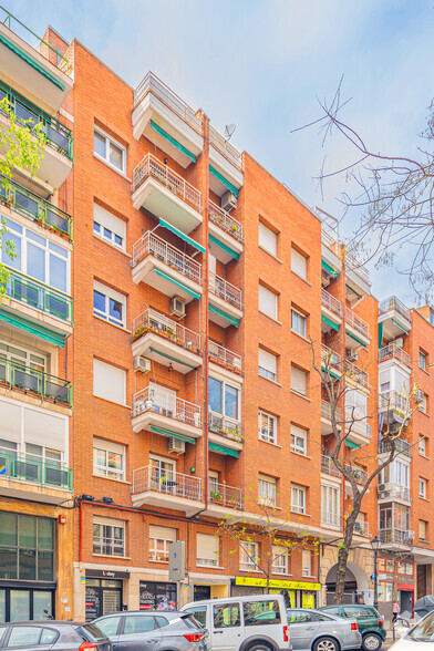 Calle Galileo, 45, Madrid, Madrid for sale - Primary Photo - Image 1 of 2