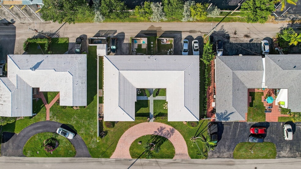 2853 NE 30th St, Fort Lauderdale, FL for sale - Building Photo - Image 3 of 3