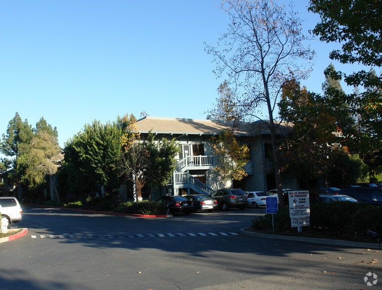 2255 Ygnacio Valley Rd, Walnut Creek, CA for lease - Primary Photo - Image 1 of 10
