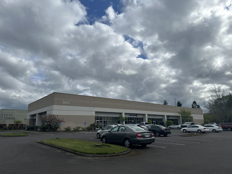 3871 Fairview Industrial Dr SE, Salem, OR for lease - Building Photo - Image 1 of 6