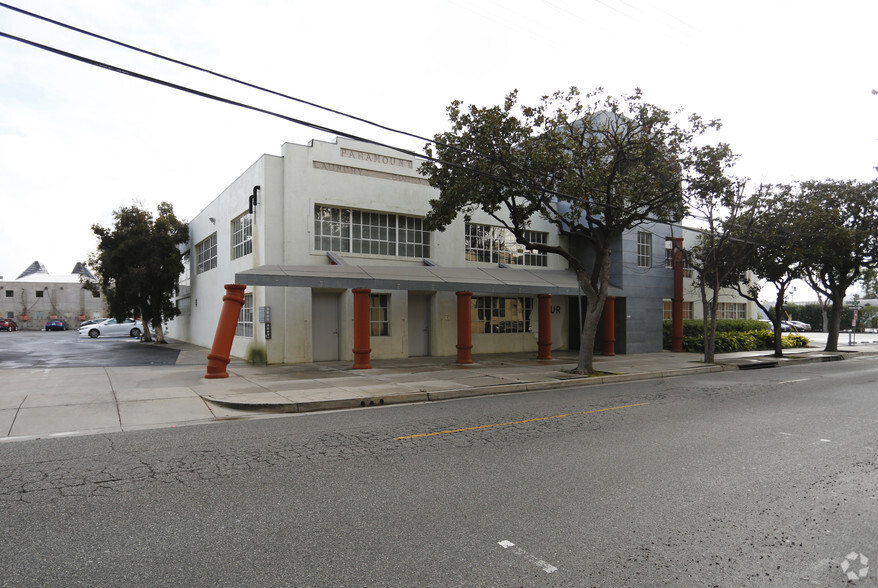 3960 Ince Blvd, Culver City, CA for lease - Building Photo - Image 1 of 6