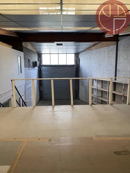 Industrial in Toulouse for lease - Interior Photo - Image 3 of 10