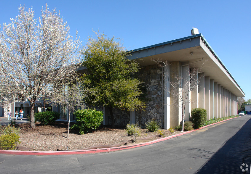 7275 E Southgate Dr, Sacramento, CA for lease - Building Photo - Image 2 of 11