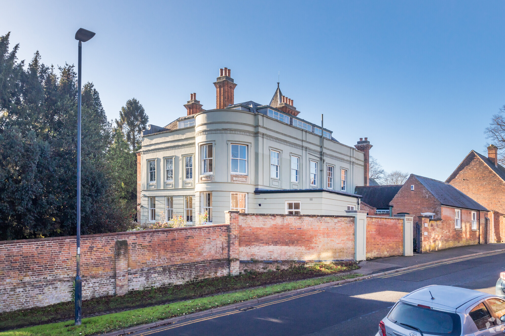 Regent St, Lutterworth for lease Primary Photo- Image 1 of 5