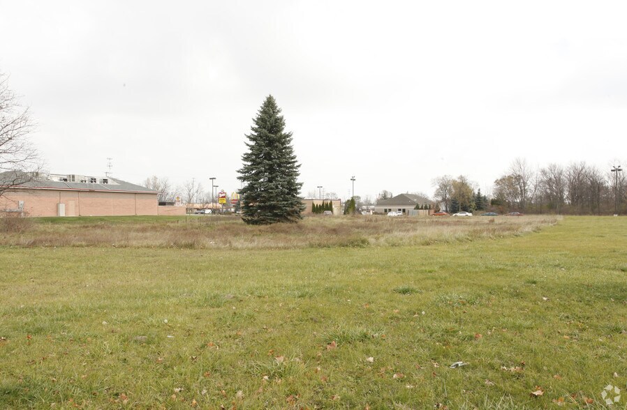 3480 Elms Rd, Flushing, MI 48433