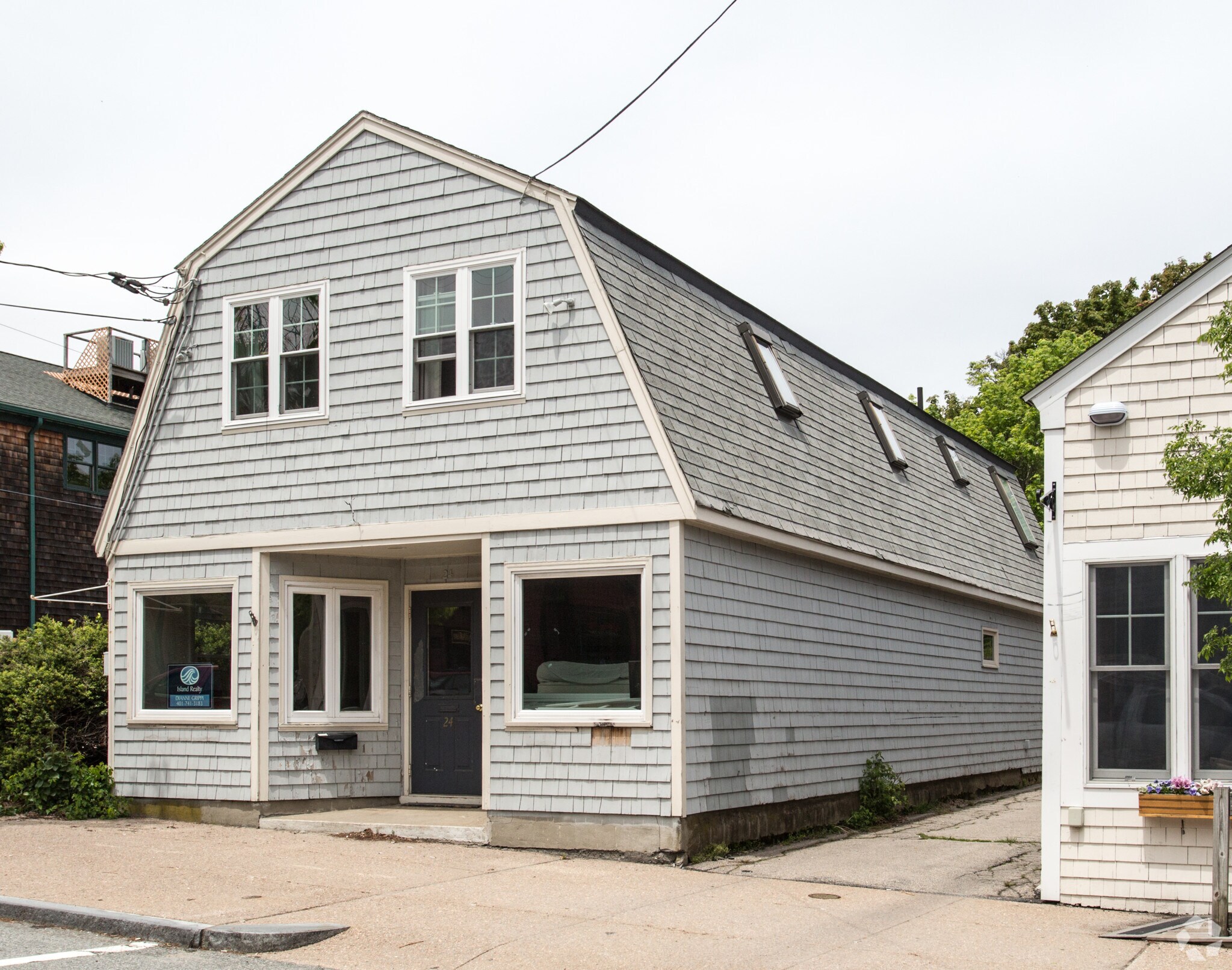24 Narragansett Ave, Jamestown, RI for sale Primary Photo- Image 1 of 1
