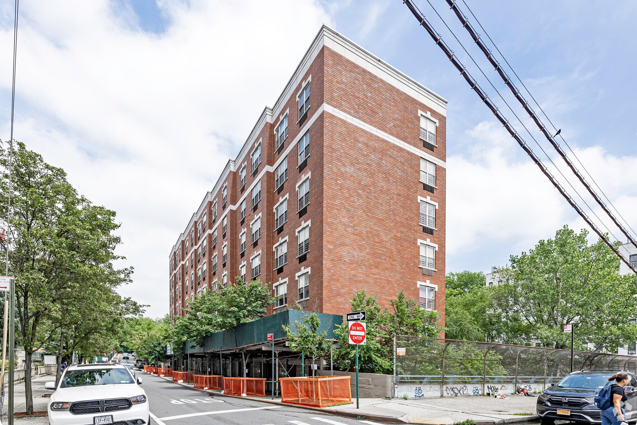 3800 Putnam Ave W, Bronx, NY for sale Primary Photo- Image 1 of 1