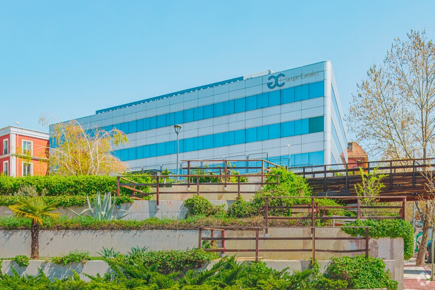 Calle Castillo de Turégano, 3, Las Rozas de Madrid, Madrid for lease - Building Photo - Image 2 of 7