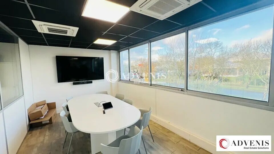 Office in Bordeaux for sale - Interior Photo - Image 1 of 8