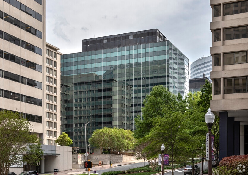 1621 N Kent St, Arlington, VA for lease - Building Photo - Image 3 of 6