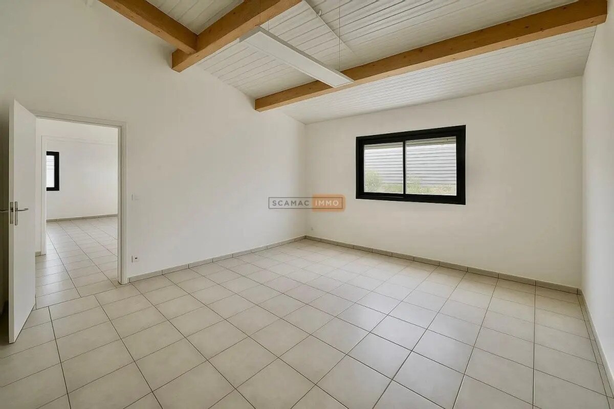 Office in Puget-sur-Argens for lease Building Photo- Image 1 of 5