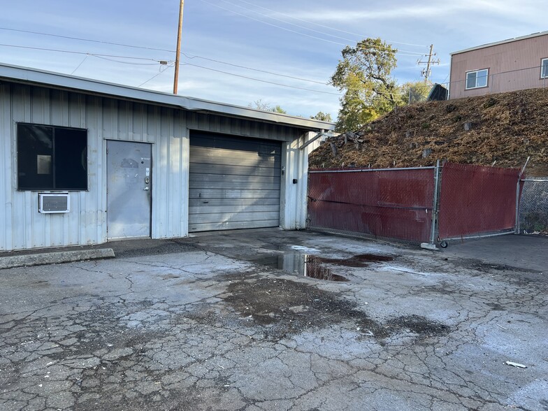 5694 Mother Lode Dr, Placerville, CA for lease - Building Photo - Image 2 of 8