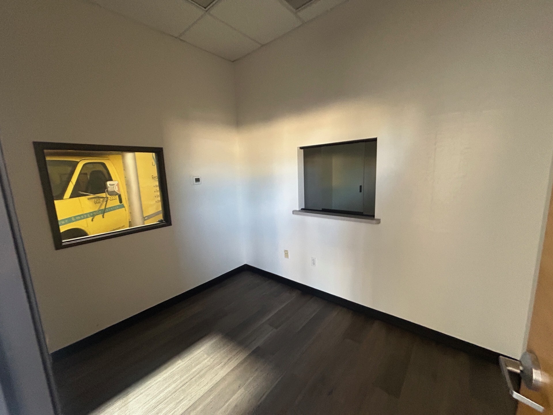 1329 N 29th Ave, Phoenix, AZ for lease Interior Photo- Image 1 of 7