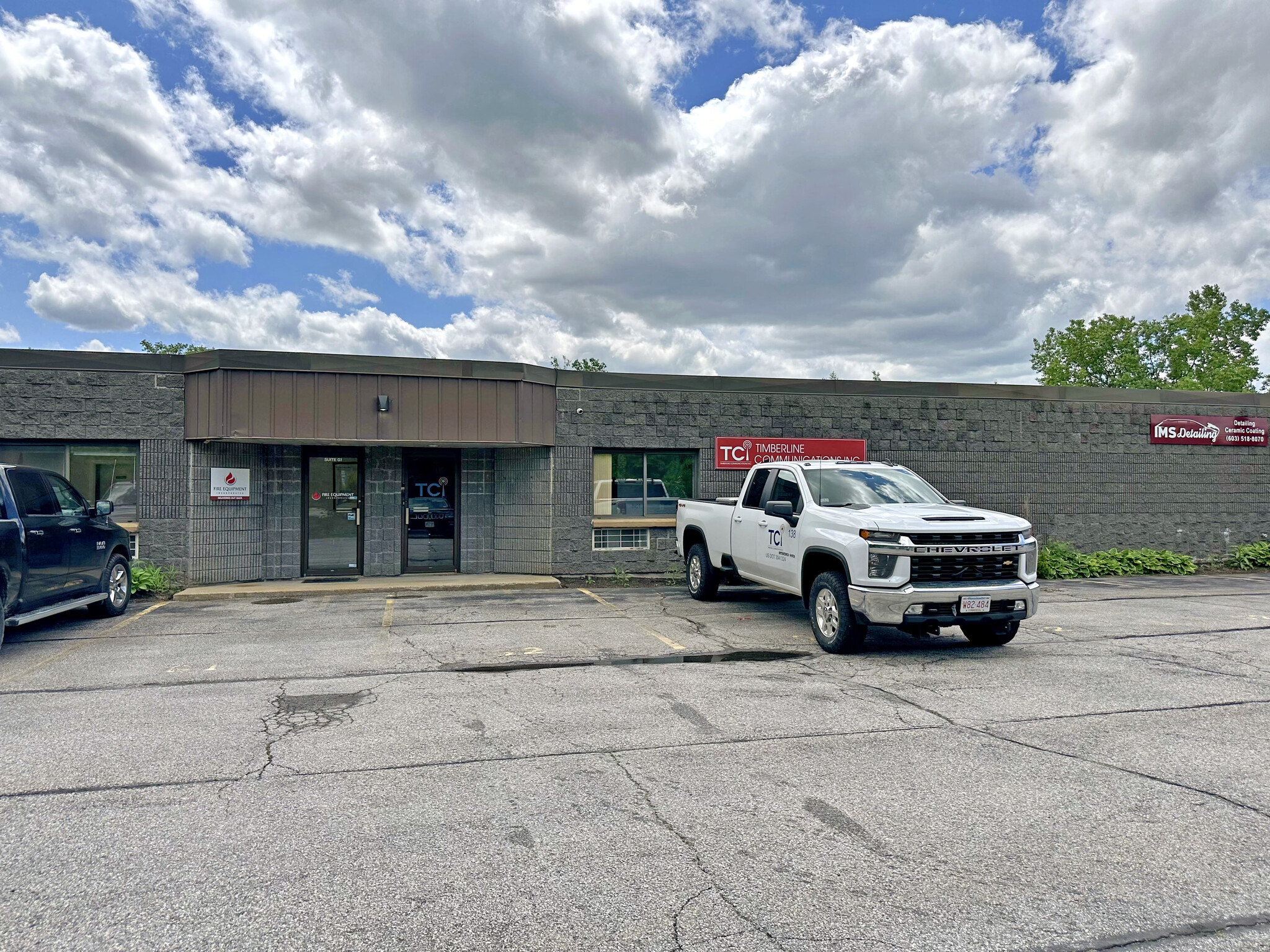 78 Londonderry Tpke, Hooksett, NH for lease Building Photo- Image 1 of 4