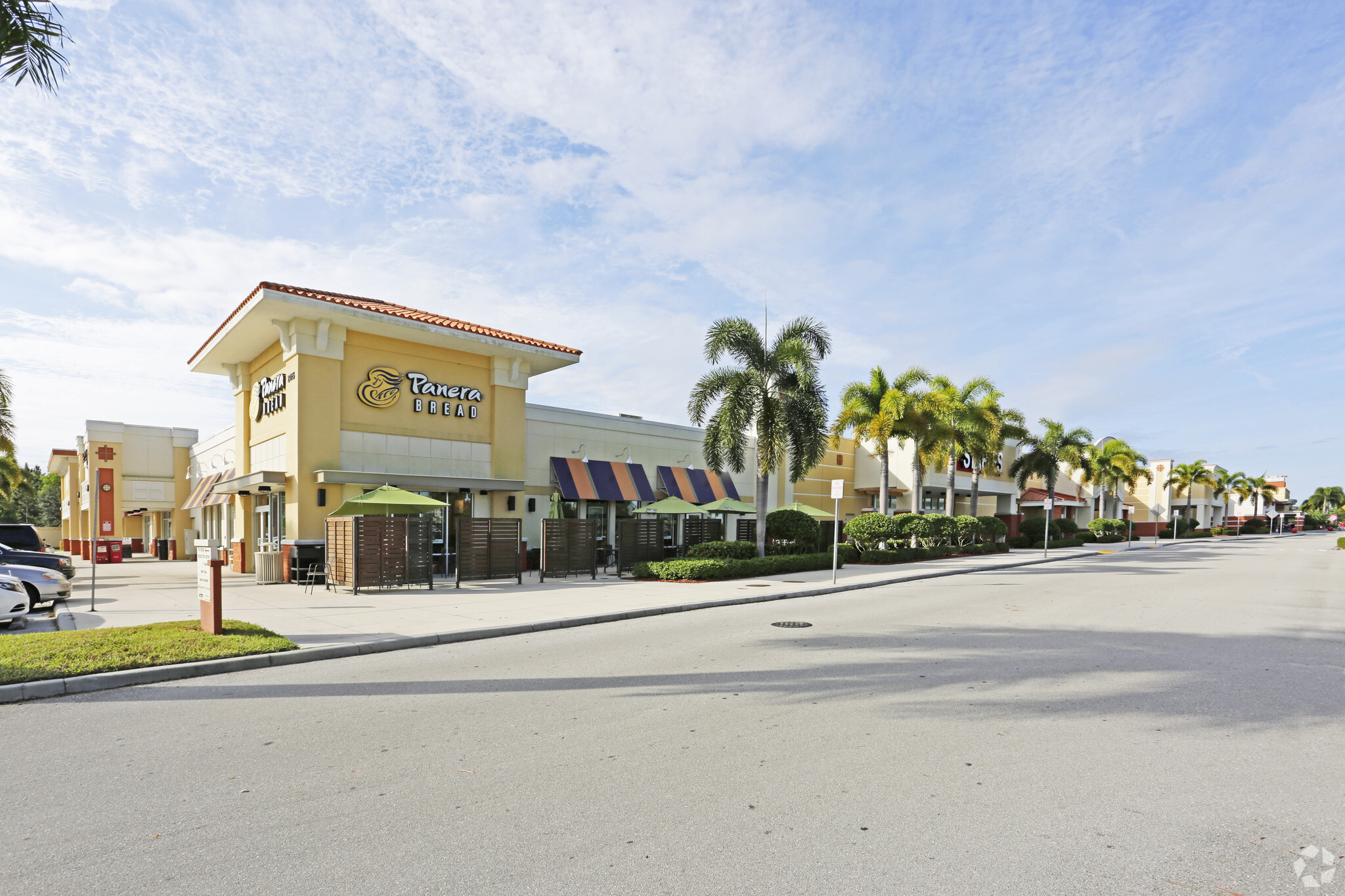 2415 Tarpon Bay Blvd, Naples, FL for sale Primary Photo- Image 1 of 1