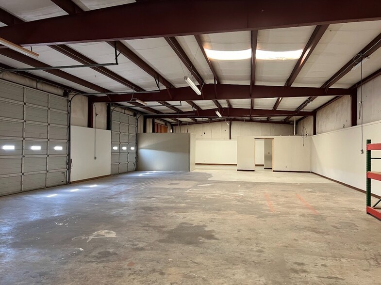 2175 W Choctaw St, Tahlequah, OK for lease - Building Photo - Image 2 of 12